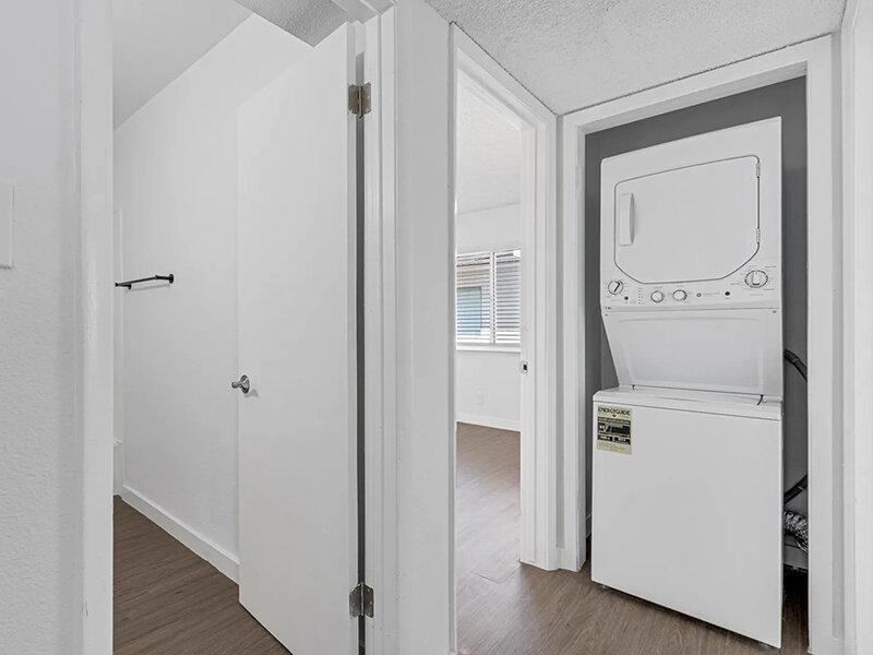 2200 Carter Cir - Photo 4 of 20