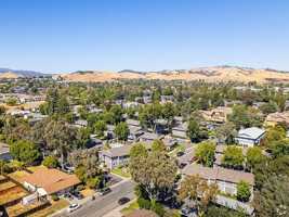 featured image of 2215 Peach Tree Dr