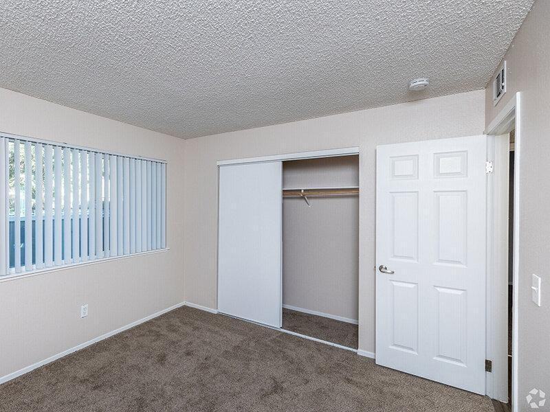 2215 Peach Tree Dr - Photo 6 of 19