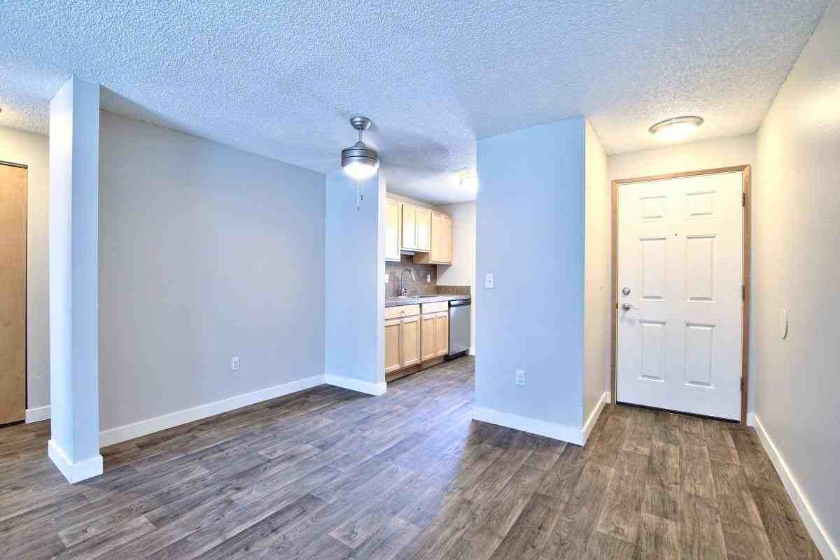 5400 Sw 180th Ave - Photo 2 of 43