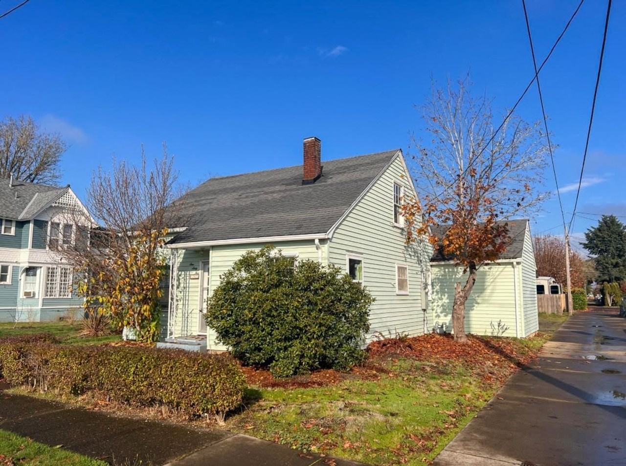 165 W Ash St - Photo 2 of 10