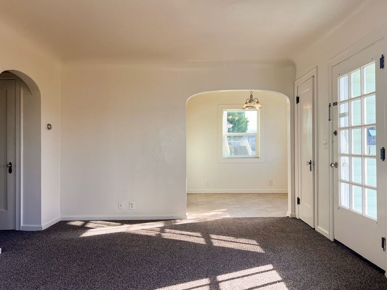 165 W Ash St - Photo 5 of 10