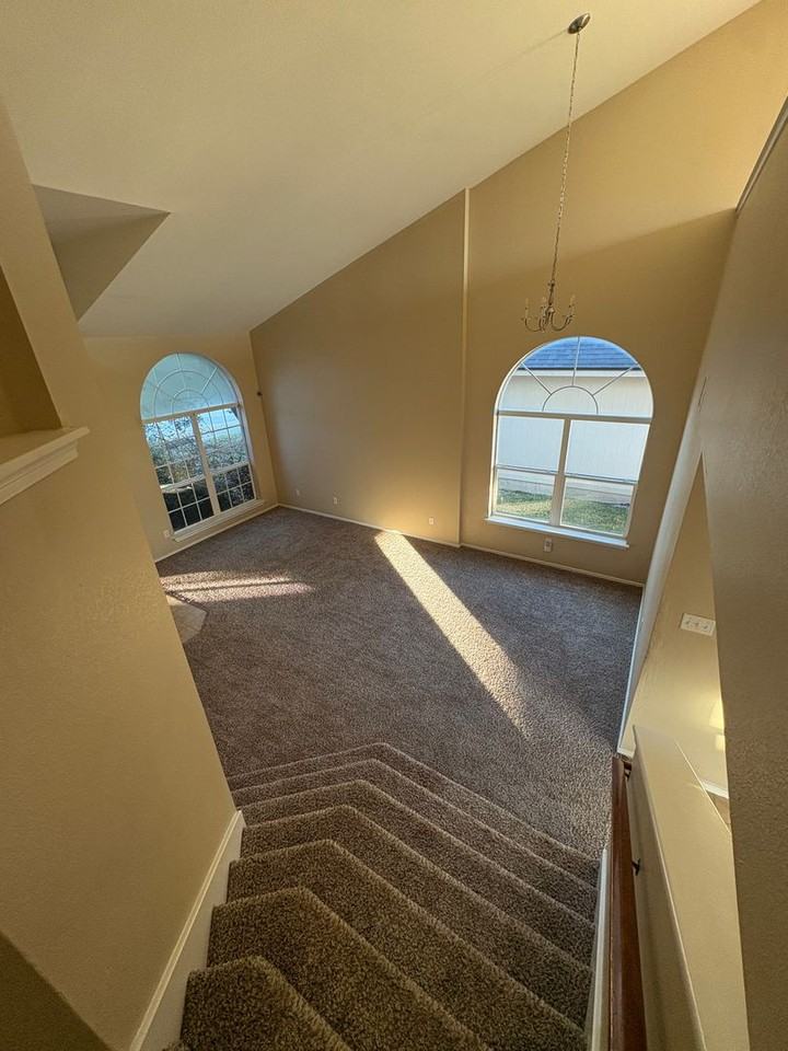 4608 Lookout Mountain Ln - Photo 3 of 27