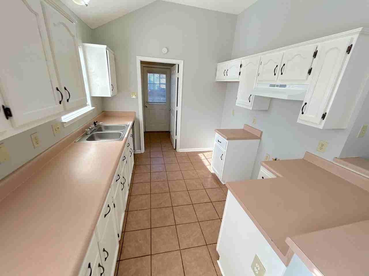 4267 Kings Valley Cv E - Photo 2 of 12