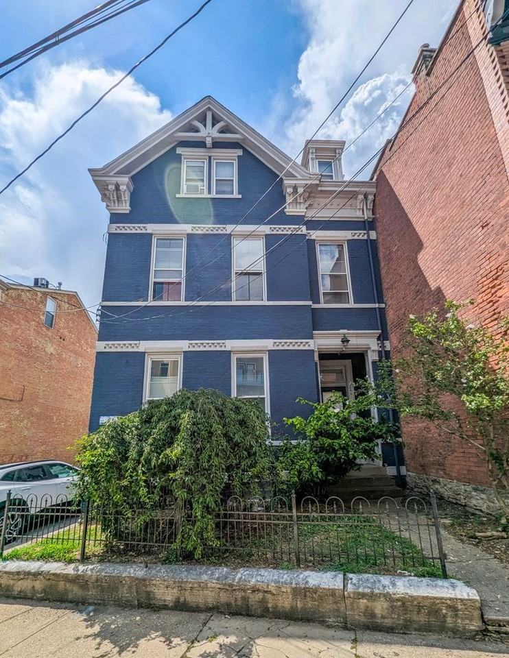2441 Ohio Ave - Photo 2 of 47