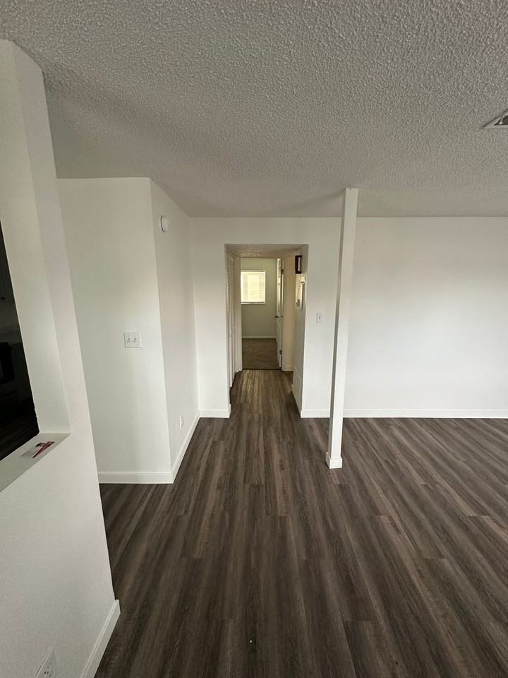 4K300 - Photo 2 of 31