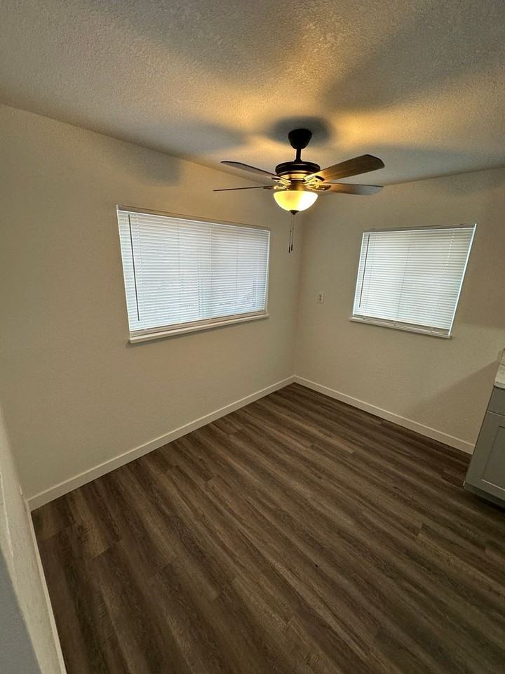 4K300 - Photo 5 of 31