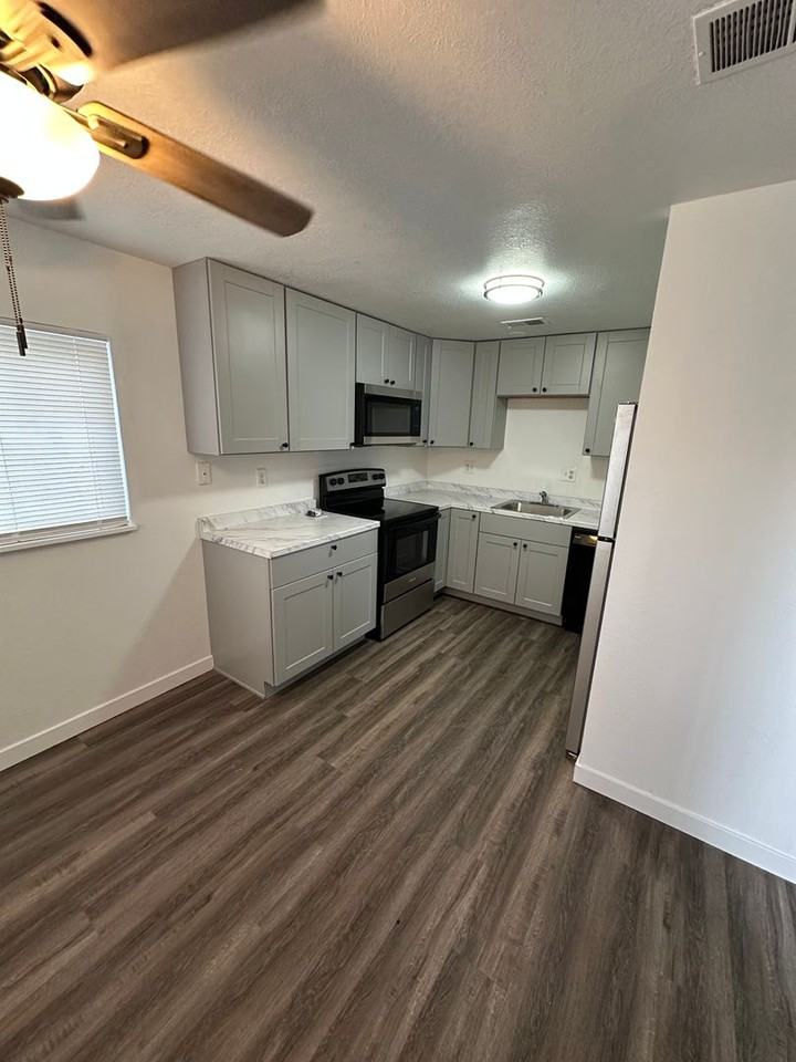 4K300 - Photo 6 of 31