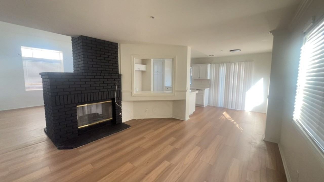 16260 Valleyvale Dr - Photo 6 of 29