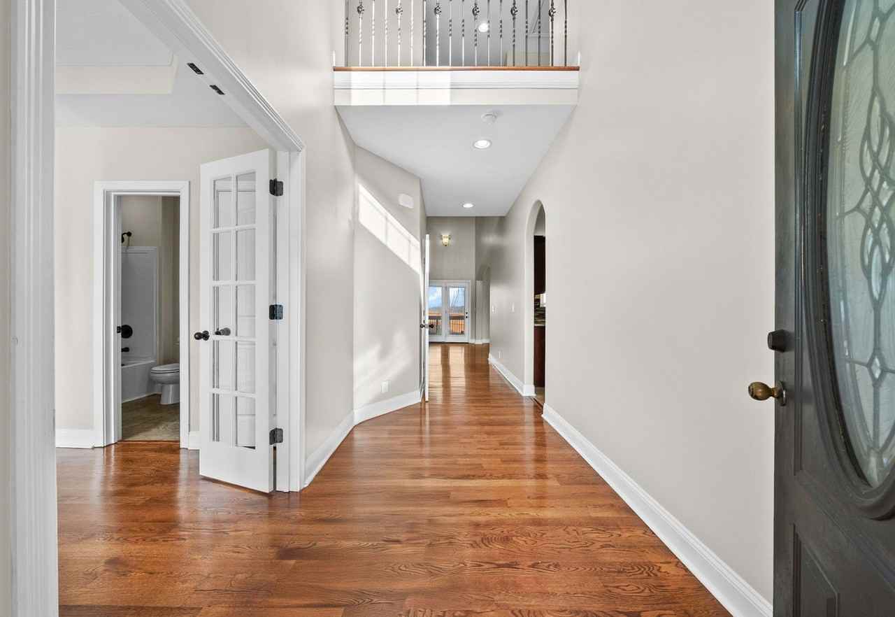 1900 Apache Way - Photo 5 of 50