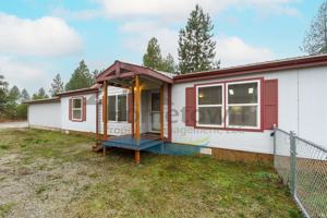 featured image of 5425 E Grove Ave