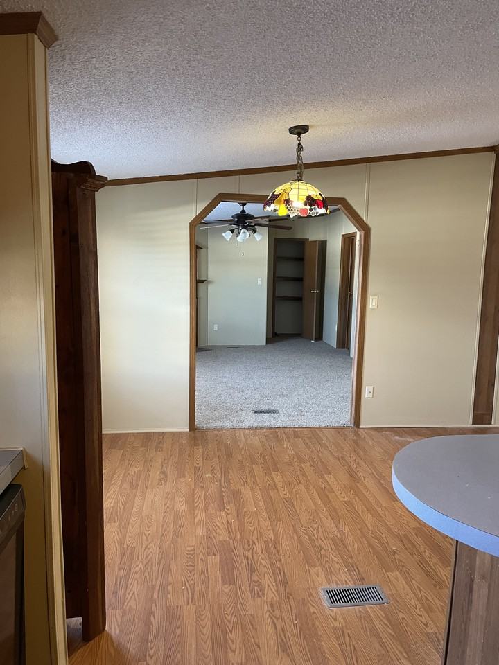 128 White Pine Blvd #62 - Photo 4 of 17