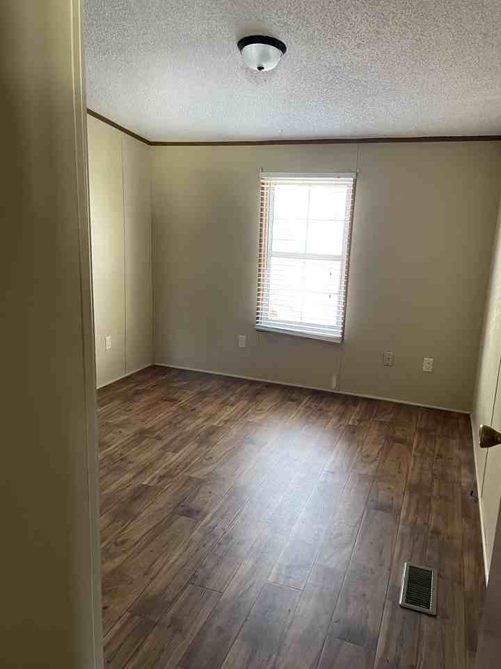 128 White Pine Blvd #62 - Photo 7 of 17