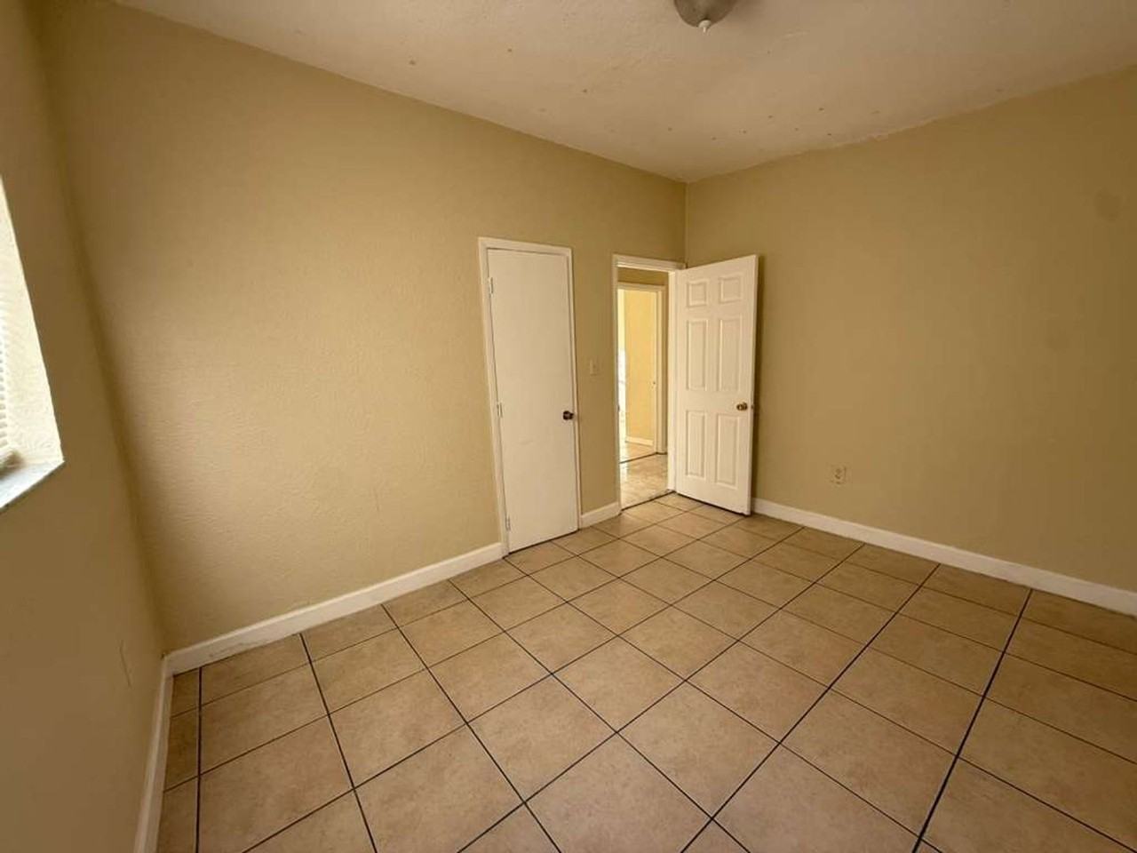 540 Nw 29th Ave - Photo 7 of 12