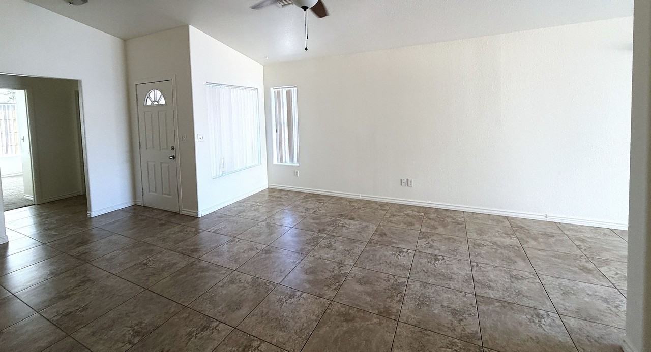 1953 Davis Ave - Photo 4 of 28