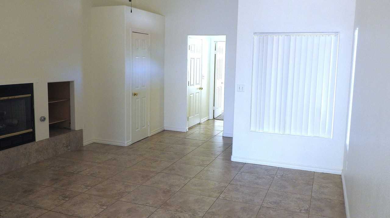 1953 Davis Ave - Photo 5 of 28