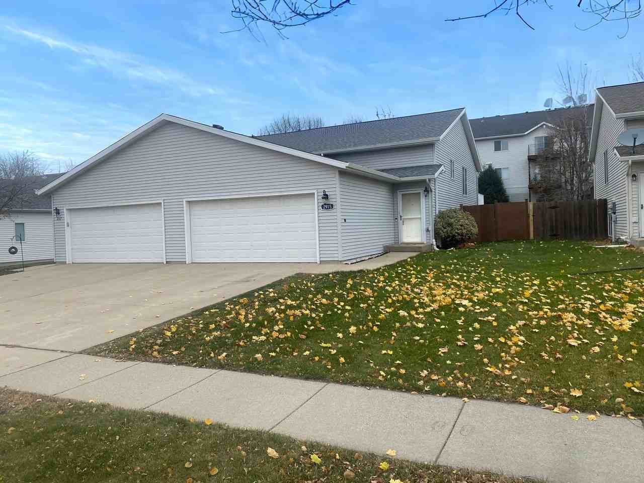 2915 Dakota Park Cir S - Photo 2 of 15