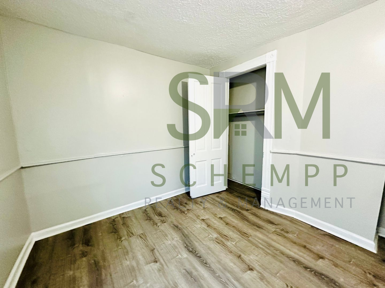 1528 Wilson Ave - Photo 4 of 19