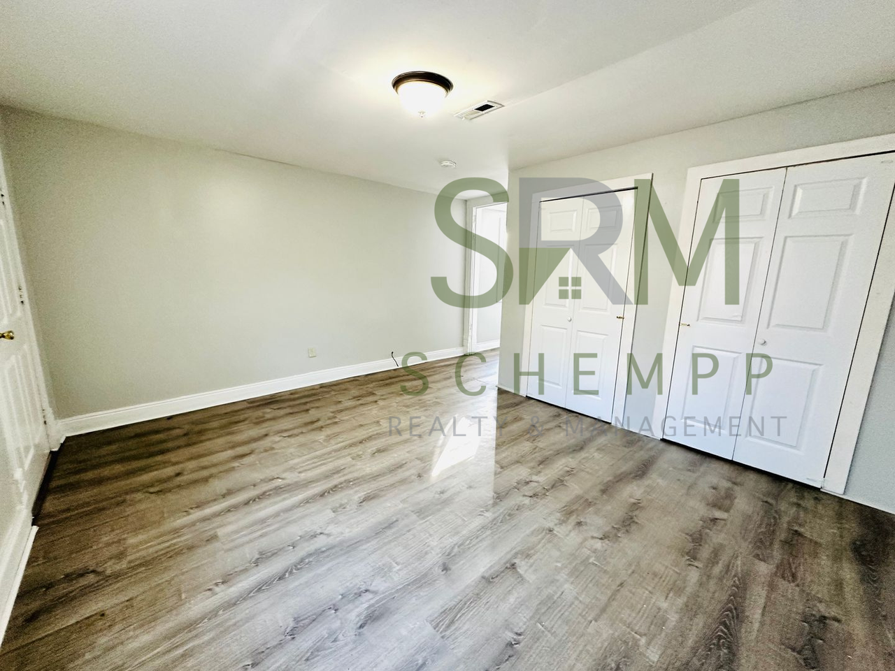 1528 Wilson Ave - Photo 2 of 19