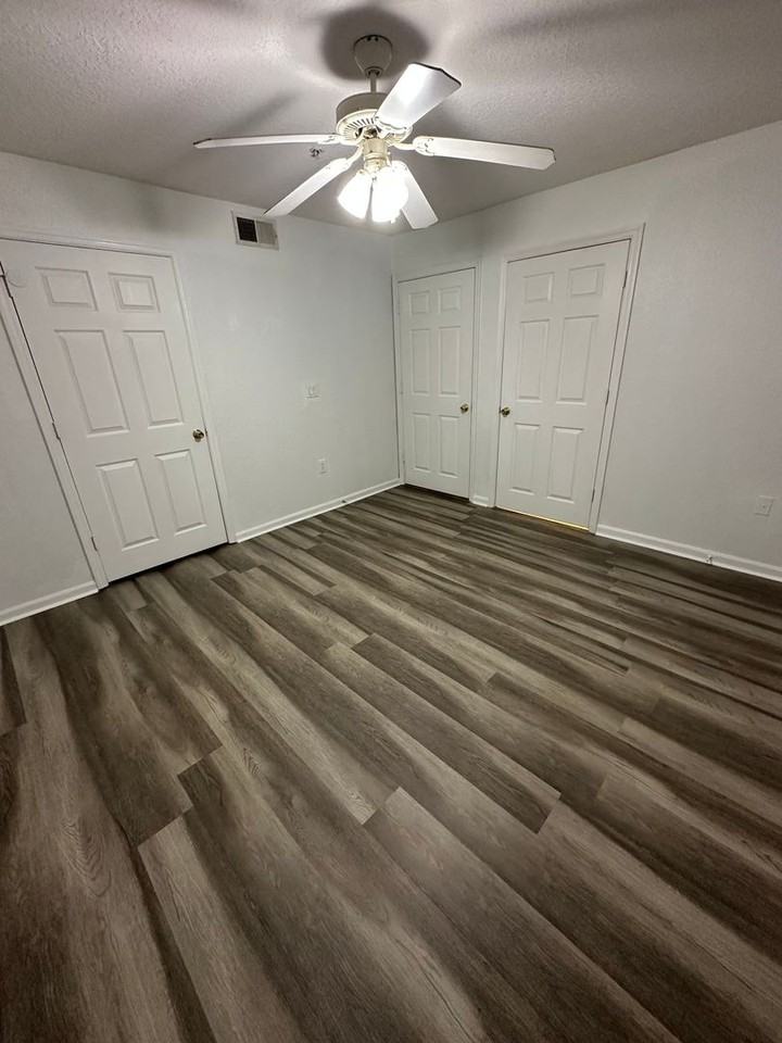 805 Boardwalk Dr - Photo 7 of 15