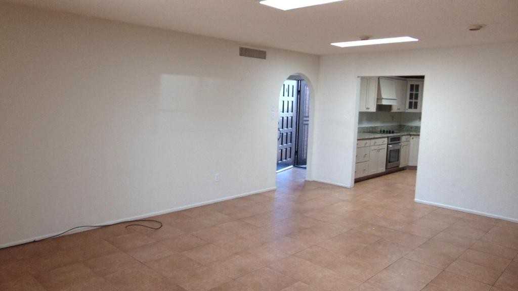 449 W Paseo Solana - Photo 7 of 18