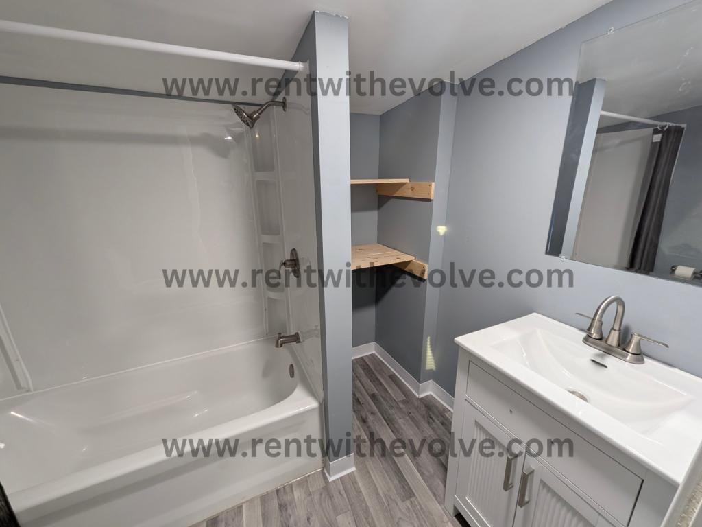 952 S Shank St - Photo 5 of 13