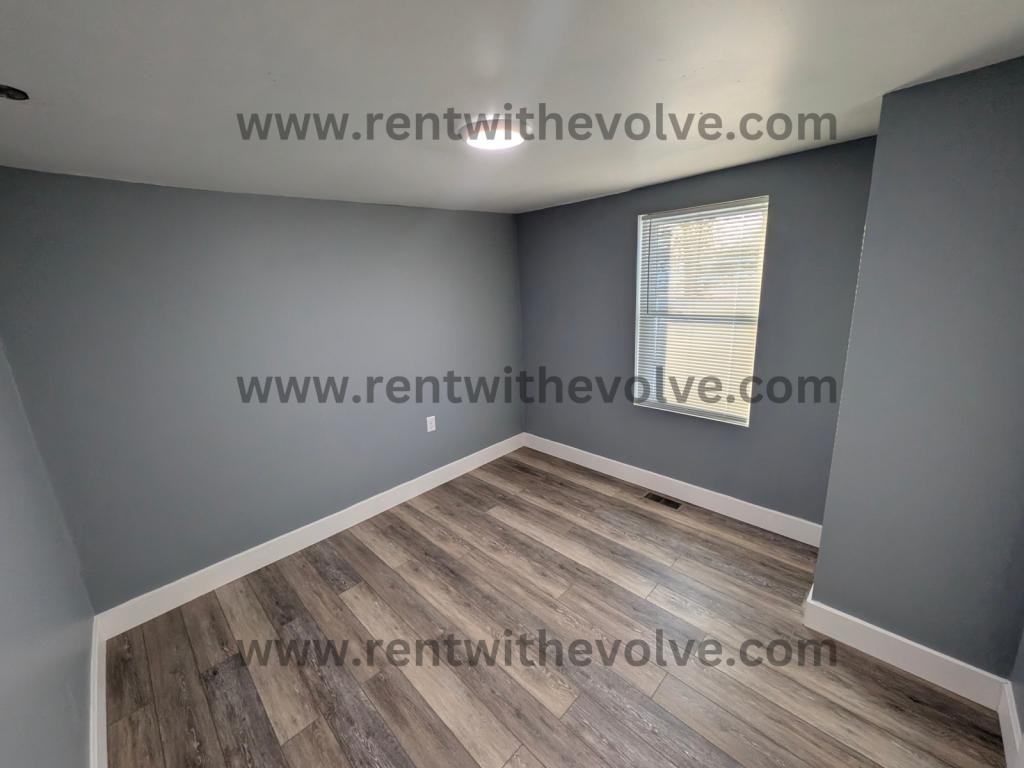 952 S Shank St - Photo 7 of 13