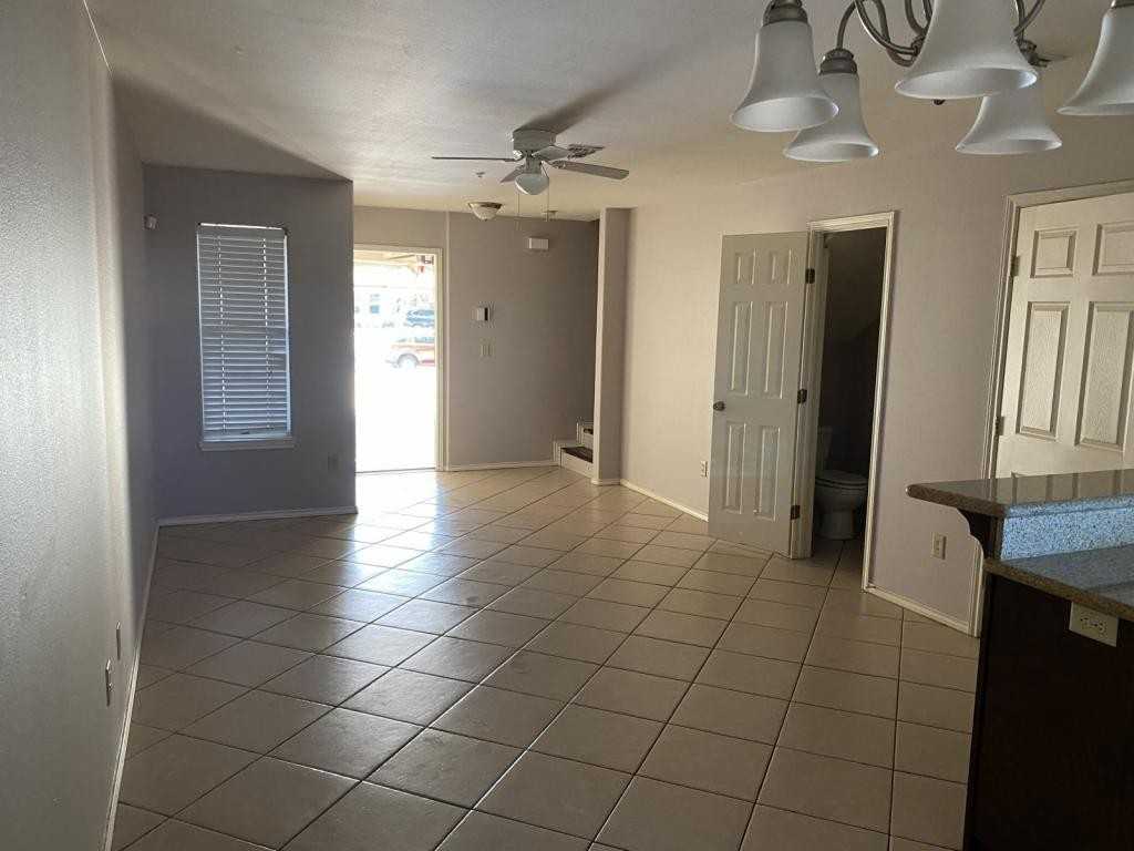 403 N 48th St - Photo 3 of 8