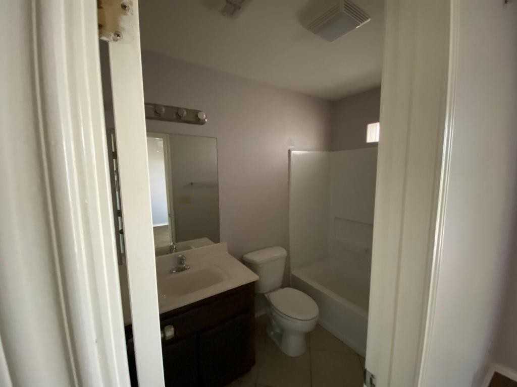 403 N 48th St - Photo 5 of 8