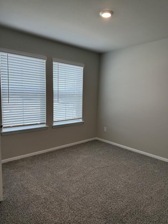 448 Kaufman Dr - Photo 4 of 20