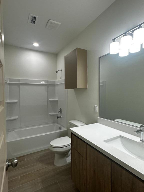 609 N Emerald Ave - Photo 6 of 9