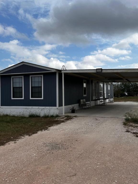 2709 Xalapa St - Photo 2 of 17