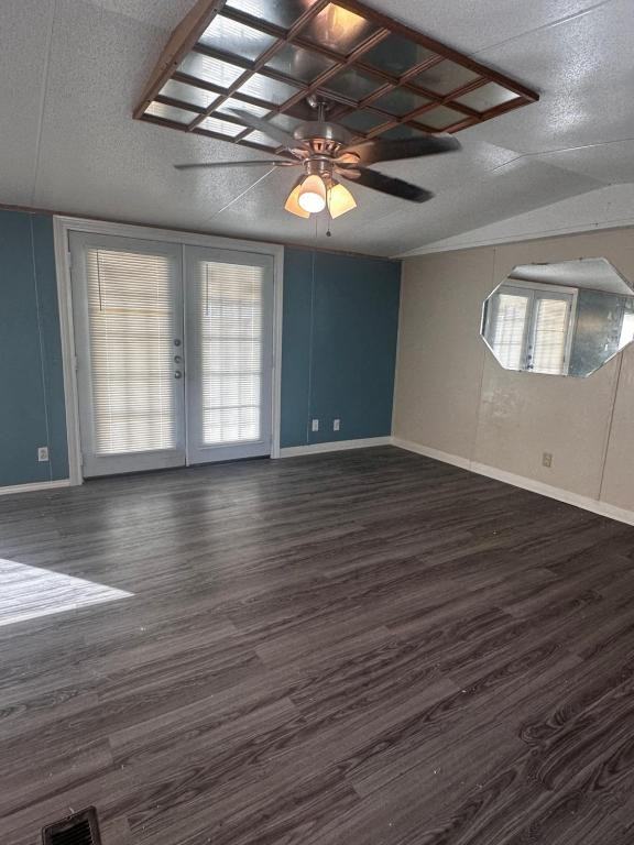 2709 Xalapa St - Photo 4 of 17