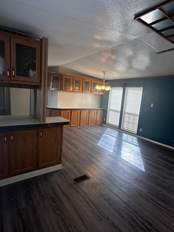 2709 Xalapa St - Photo 7 of 17