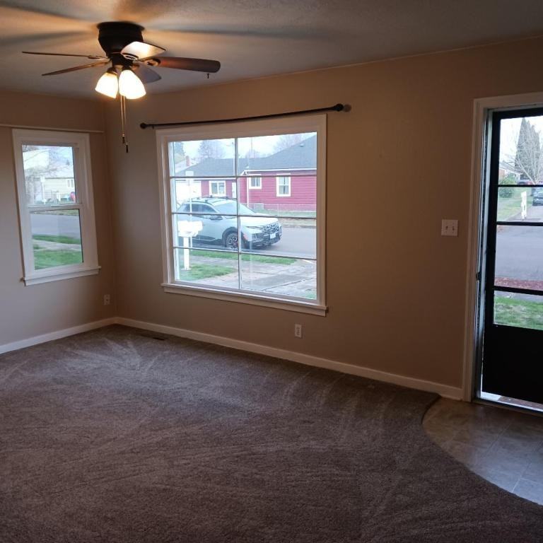 1540 Umatilla St Sw - Photo 2 of 5