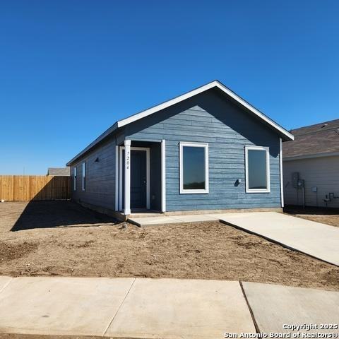 7204 India Star - Photo 2 of 9