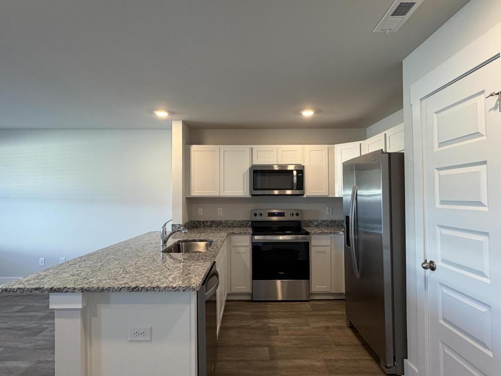 105 S Grassland Rd - Photo 6 of 20