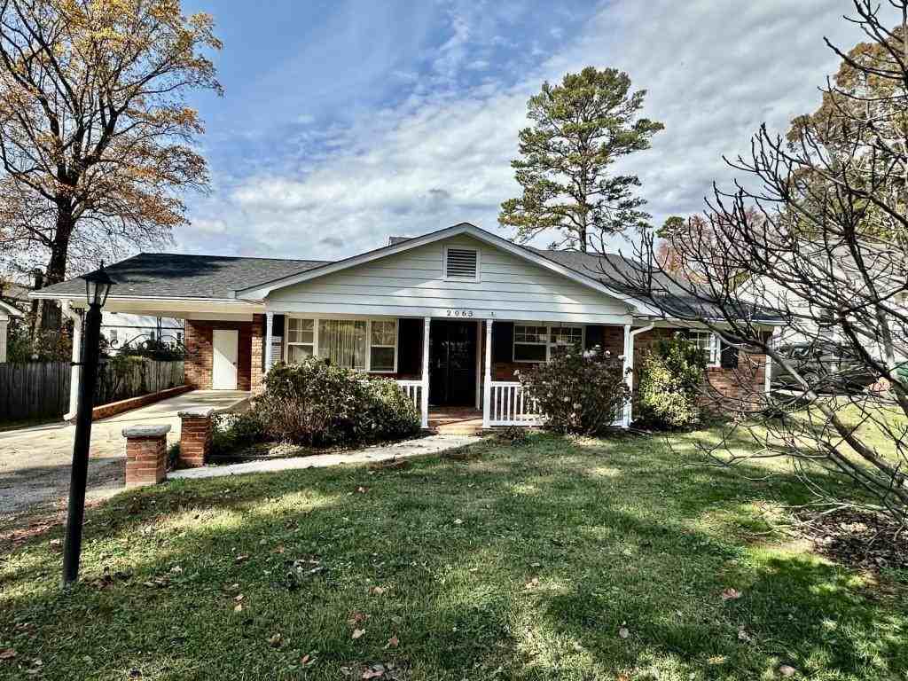 2063 Eaton Rd - Photo 2 of 34