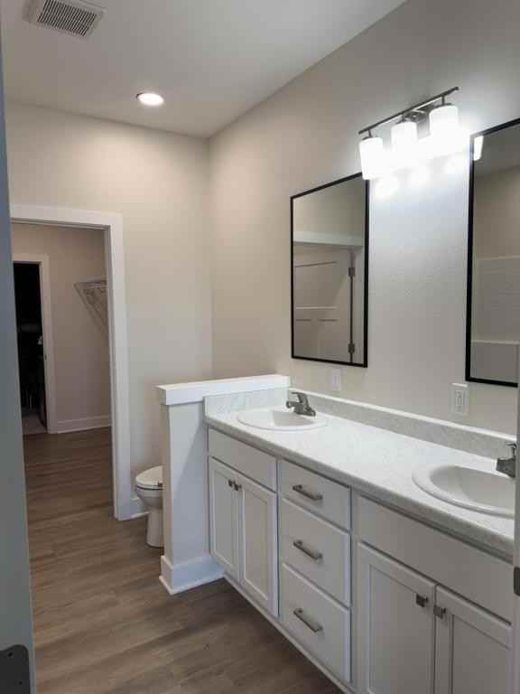 1106 Emerald Cove Drive, Clear Lake, IA 50428 - Photo 3 of 13