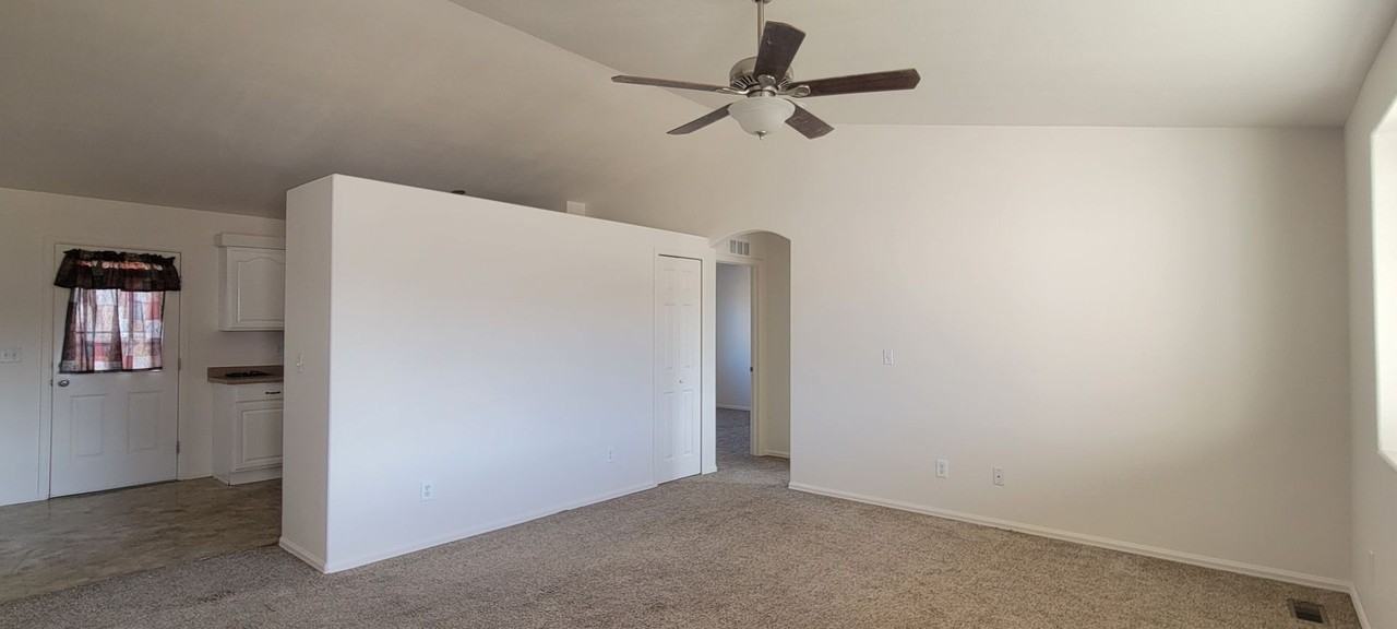 840 Heather Pl - Photo 2 of 16