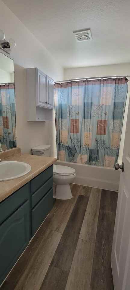 840 Heather Pl - Photo 4 of 16