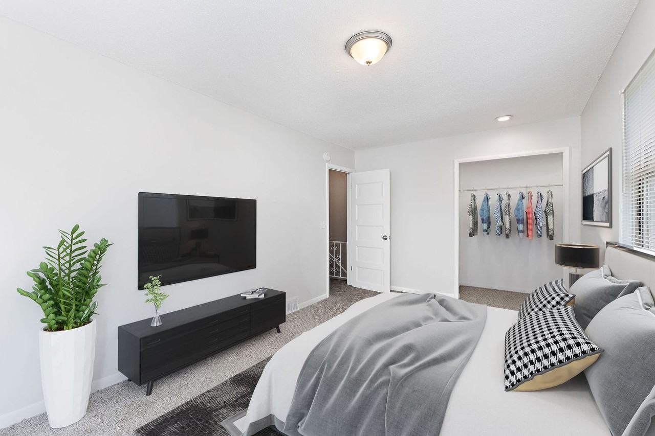 217 E Washington St - Photo 7 of 18