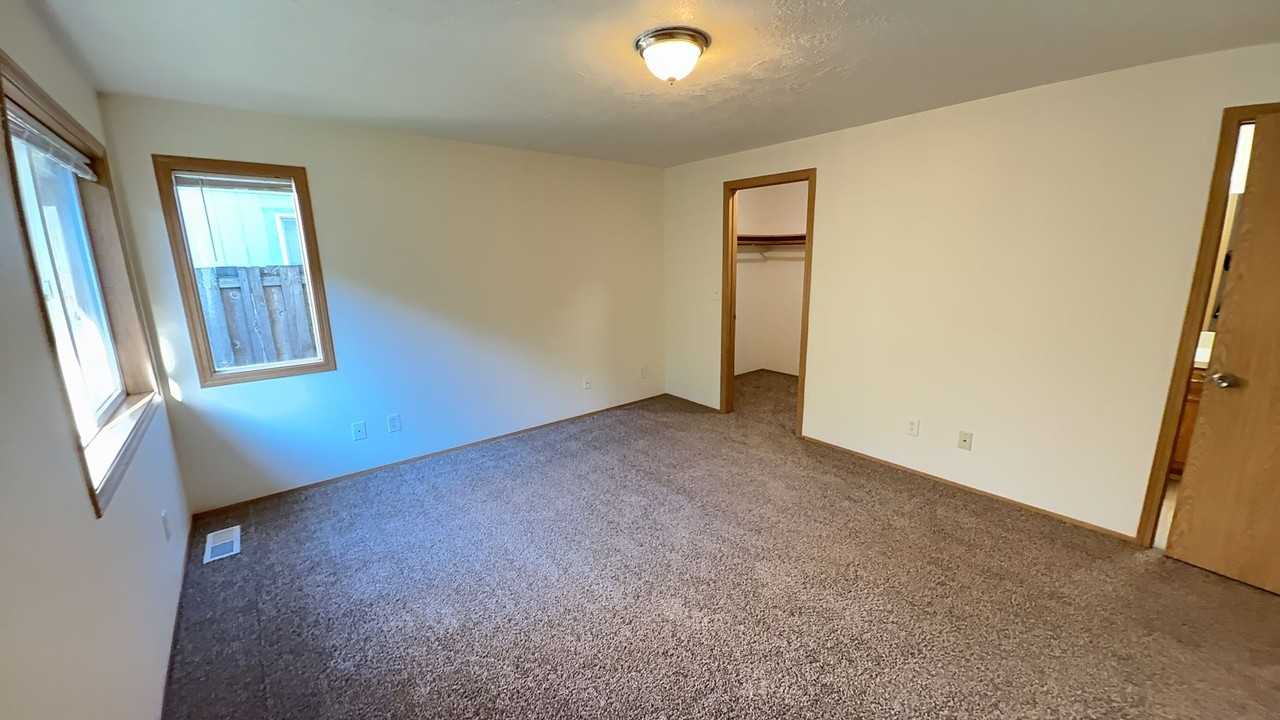 2471 Hackney Ct Se - Photo 6 of 18