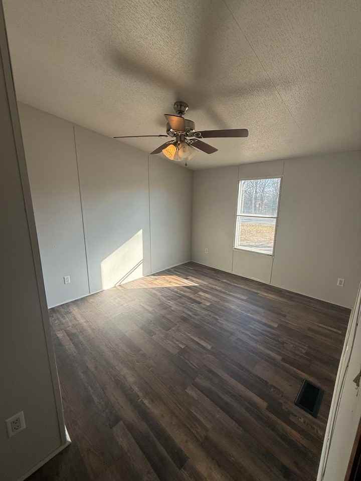 4213 Springdale Rd - Photo 5 of 10