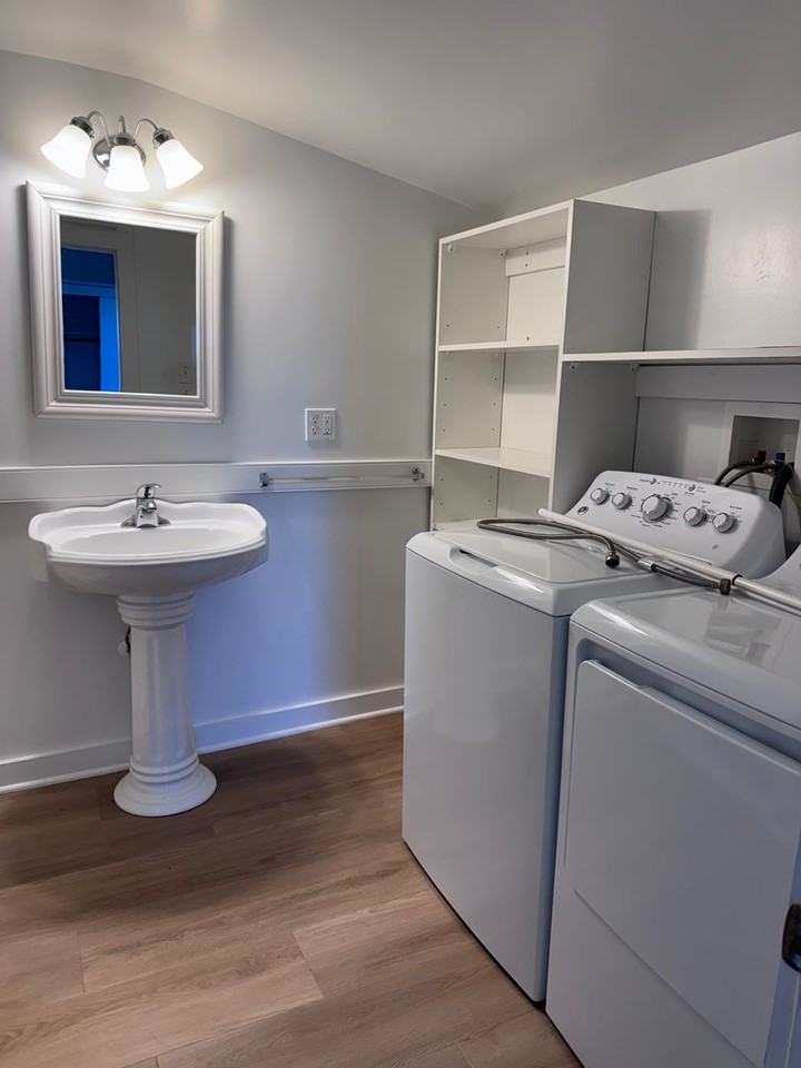 205 Raleigh St - Photo 5 of 12