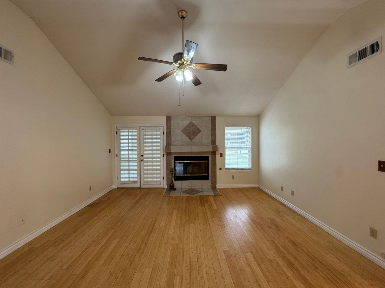 5917 Dorset Dr - Photo 2 of 17