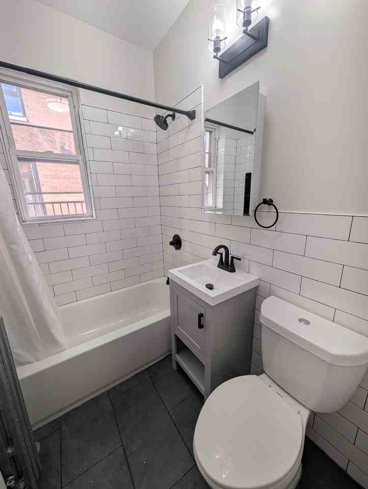 85 Anderson St Apt C5 - Photo 2 of 6