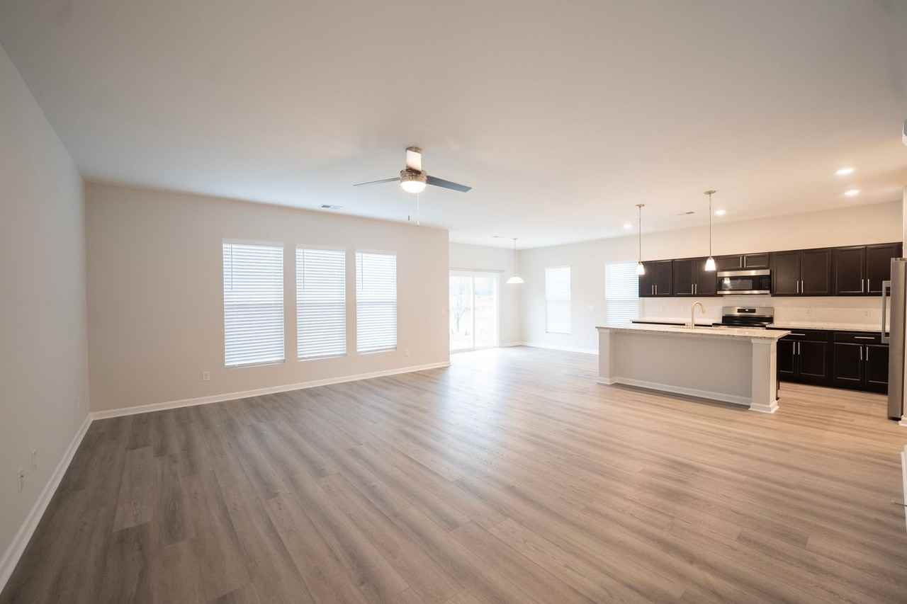 201 Chime Creek Dr - Photo 5 of 26