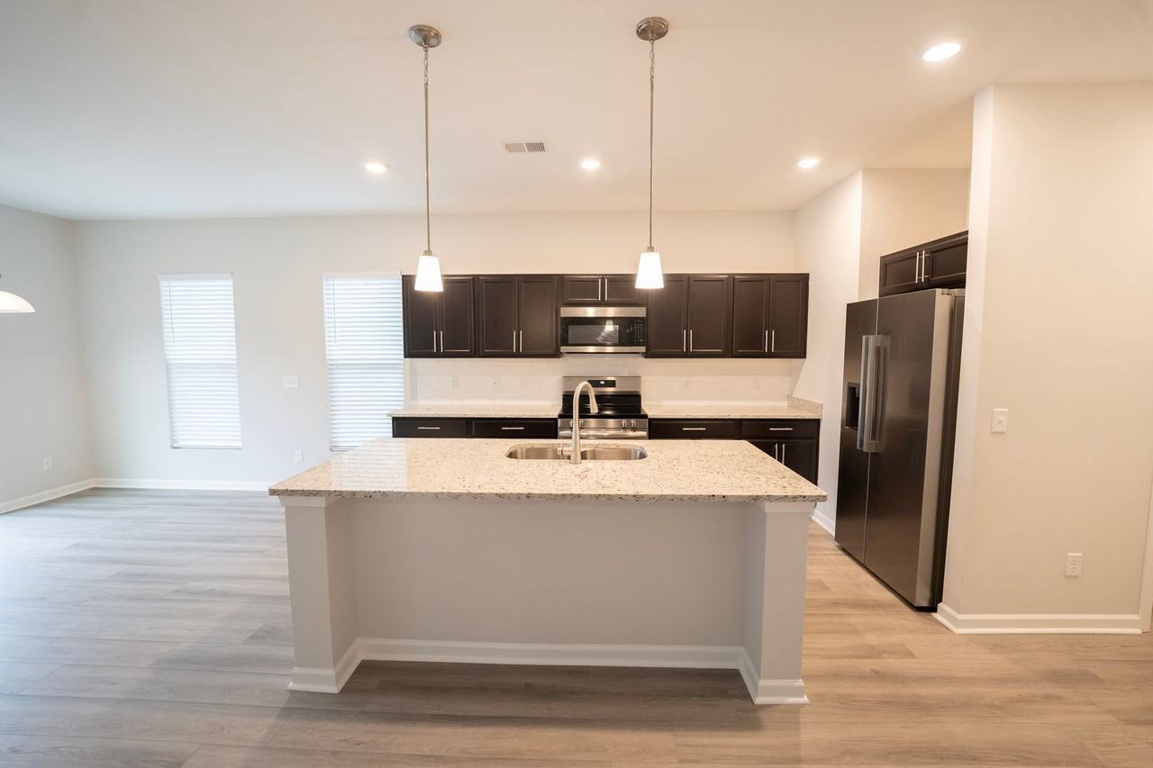 201 Chime Creek Dr - Photo 6 of 26