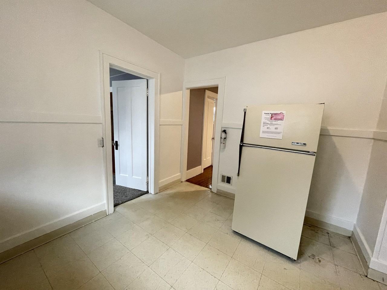 640 Magee Ave #1 - Photo 4 of 21